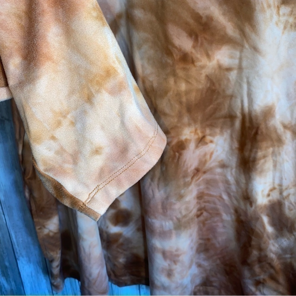 LOGO Lounge Brushed Tie Dye V Neck - Picture 5 of 7